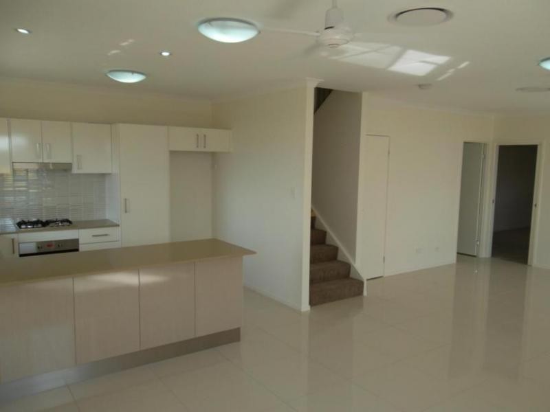 2 Photinia Cres, Mountain Creek NSW 2644