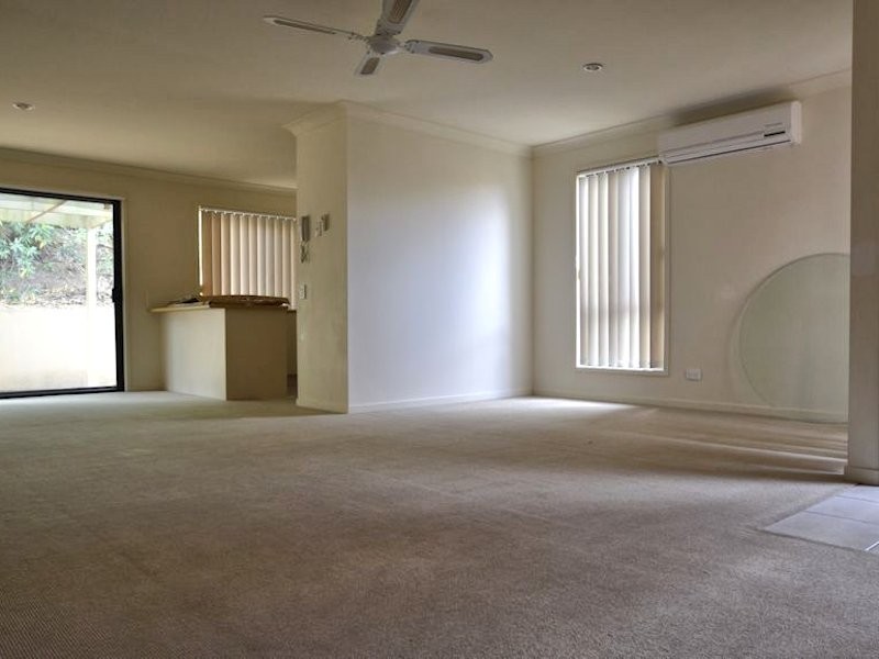 1/24 Amsonia Court,, Arundel QLD 4214