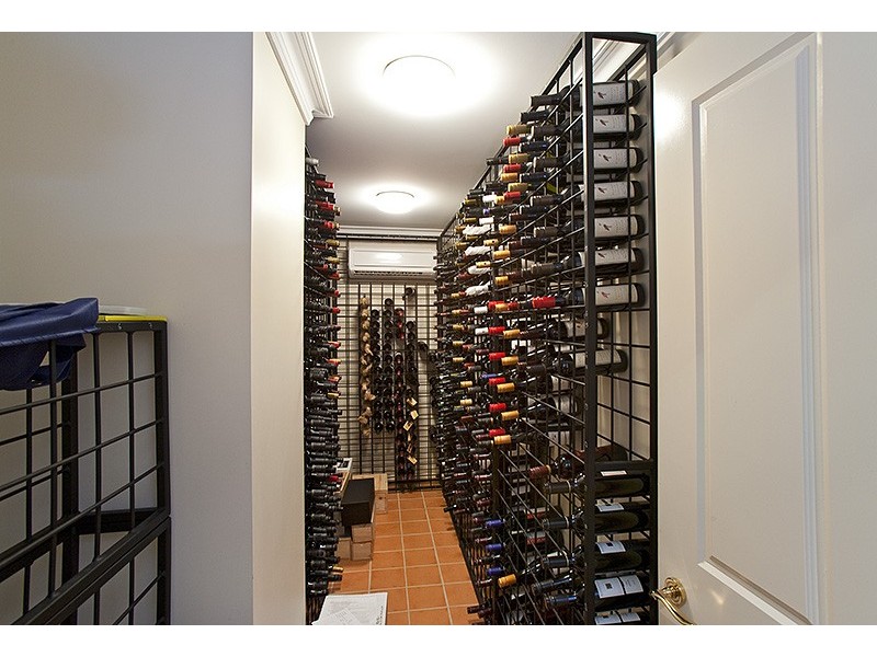 239 Dewar Tce, Corinda QLD 4075