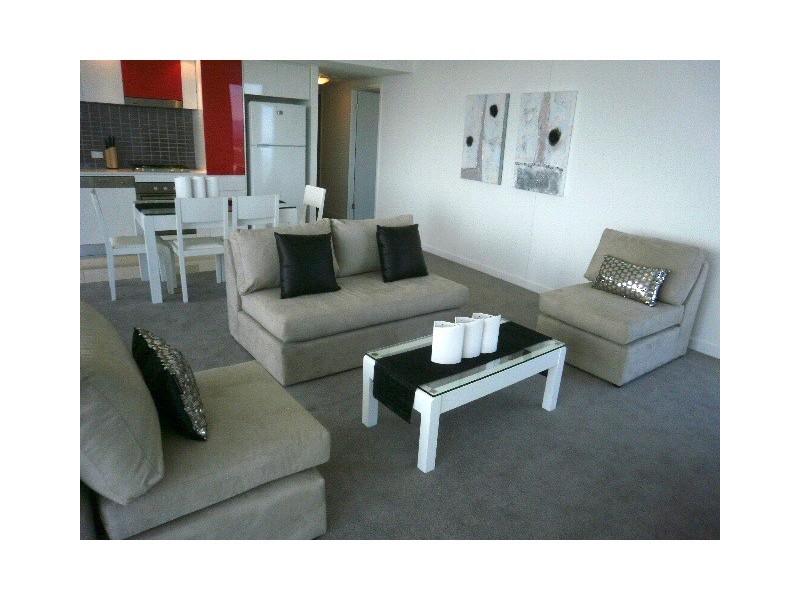 9 Lawson Street, Southport QLD 4215