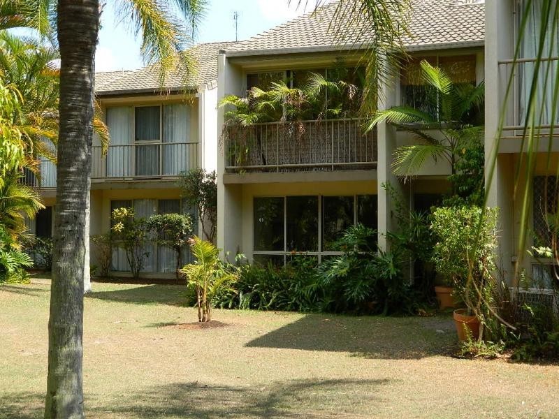 1 Resort Drive, Robina QLD 4226