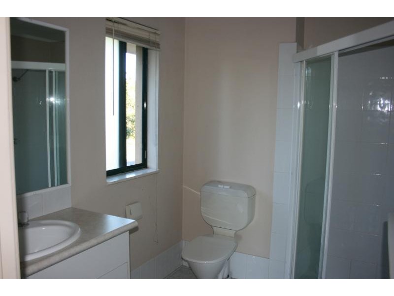 1/33-67 Edmund Rice Drive,, Southport QLD 4215