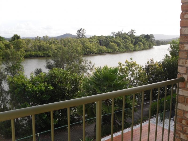 4/4 Koala Town Rd, Upper Coomera QLD 4209