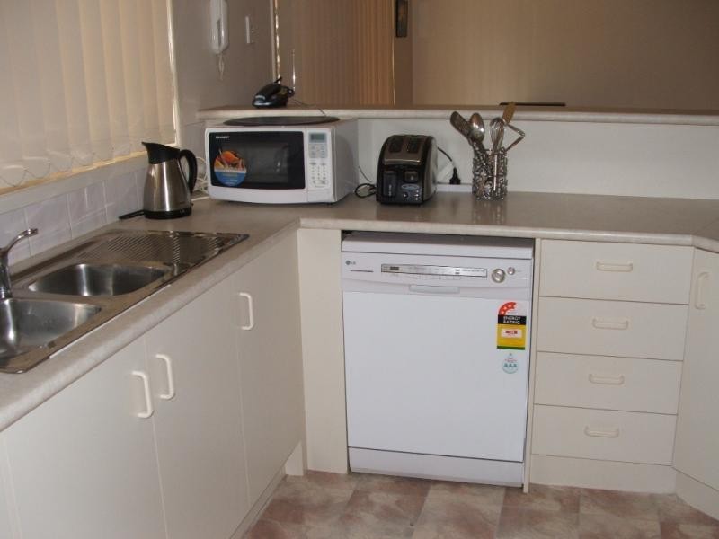 77 Nursery Avenue, Runcorn QLD 4113