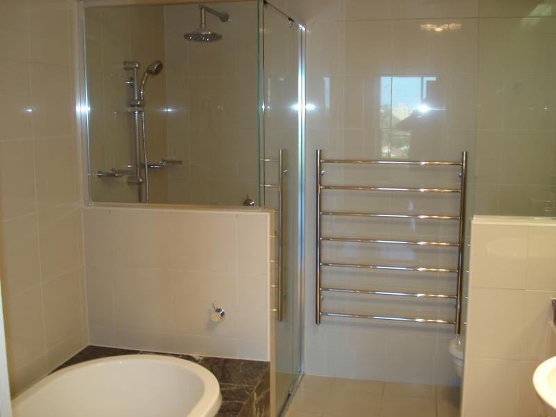 98 Thorn St, Kangaroo Point QLD 4169