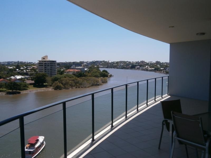 98 Thorn St, Kangaroo Point QLD 4169