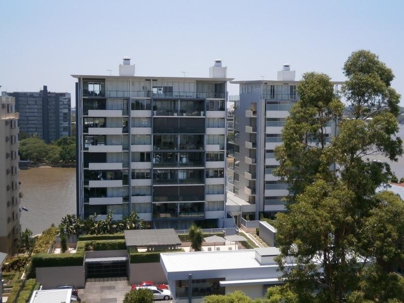 98 Thorn St, Kangaroo Point QLD 4169