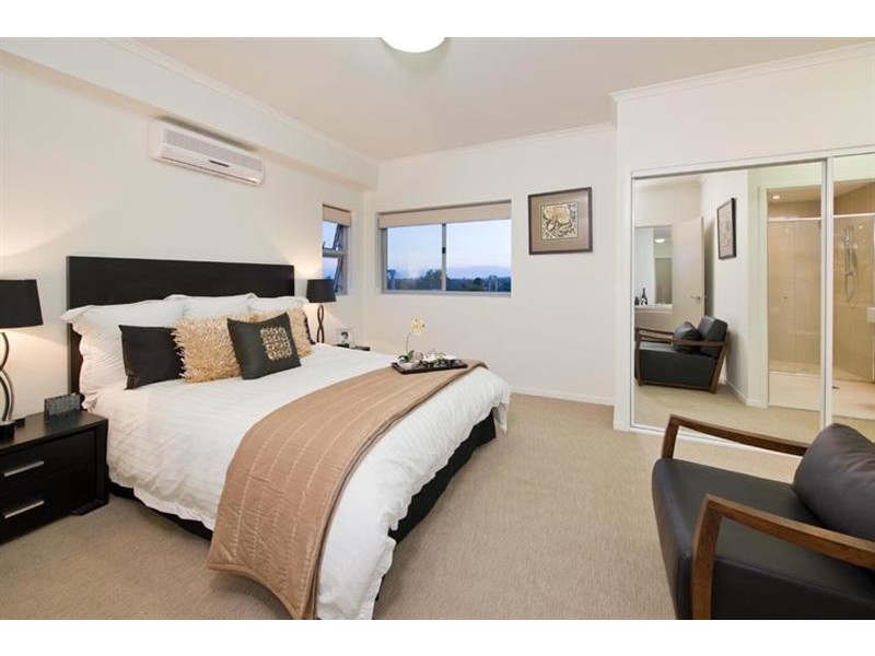 305/30 Riverview Tce, Indooroopilly QLD 4068