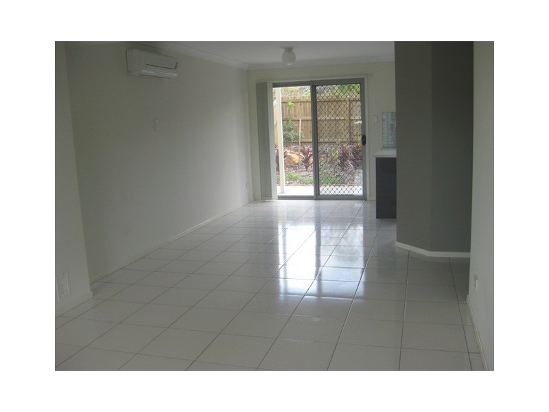 30 Carmarthen Circuit, Pacific Pines QLD 4211