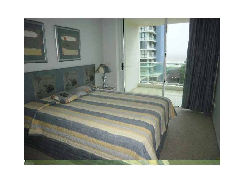 5 Woodroffe Ave, Main Beach QLD 4217