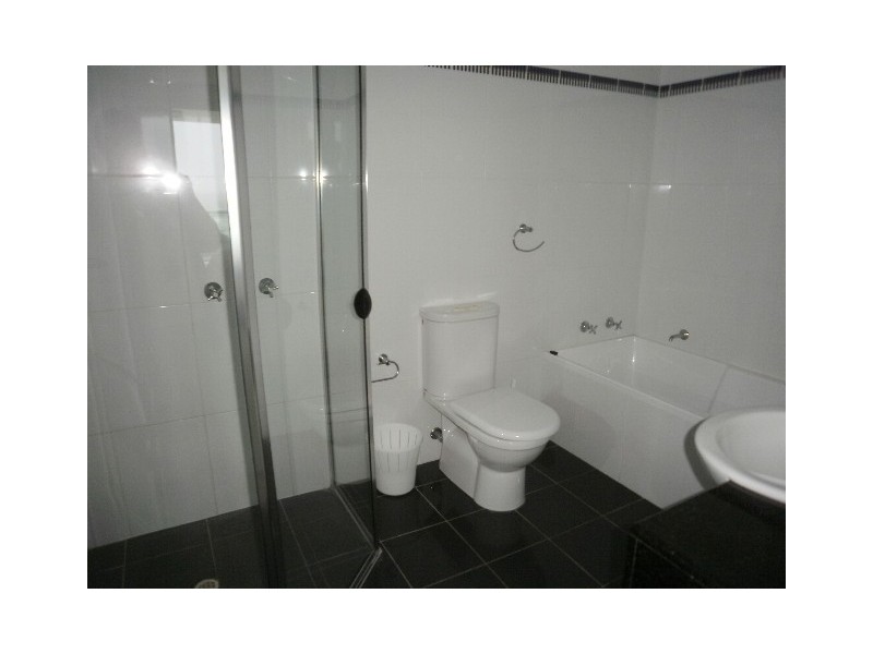 5 Woodroffe Ave, Main Beach QLD 4217