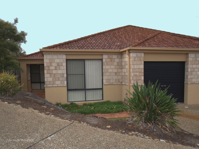 01/24 Amsonia Court,, Arundel QLD 4214