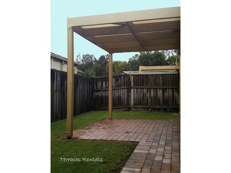 01/24 Amsonia Court,, Arundel QLD 4214
