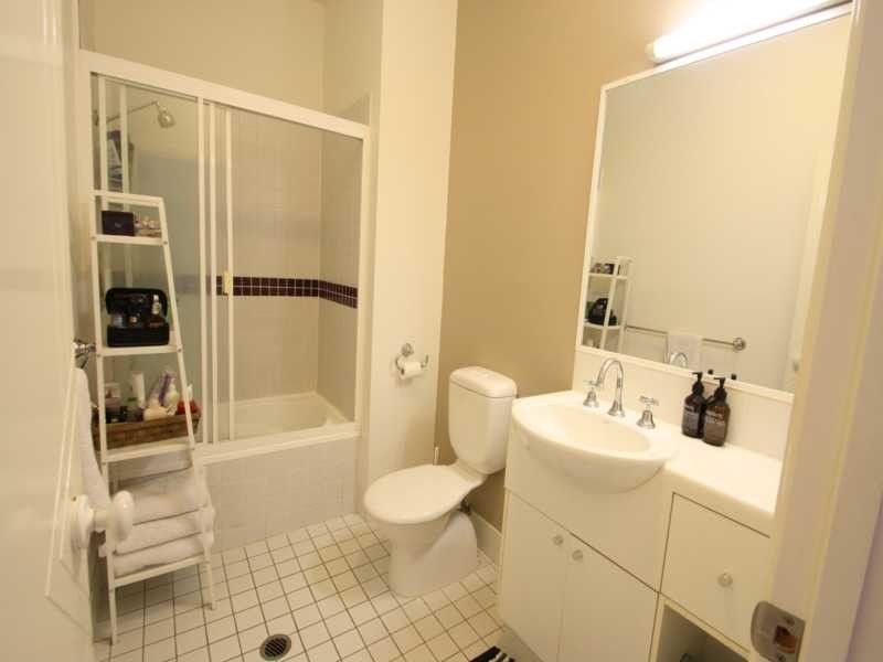 241 Arthur St, Teneriffe QLD 4005