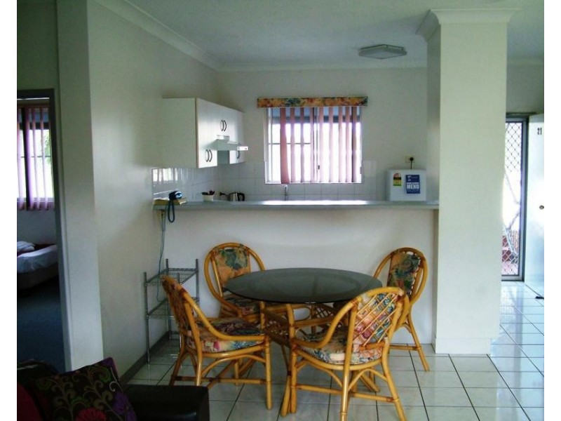 21/17 A Upward Street, Cairns QLD 4870