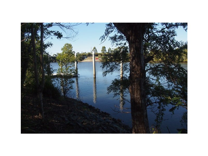 7/4 Koala Town Rd, Upper Coomera QLD 4209