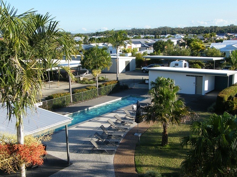 19/4 Grand Parade, Kawana Island QLD 4575