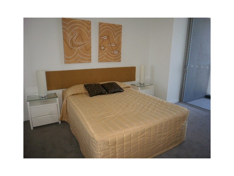 9 Lawson Street, Southport QLD 4215