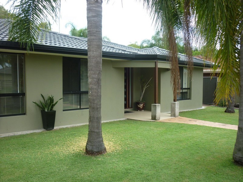 7 Willis Court, Mermaid Waters QLD 4218