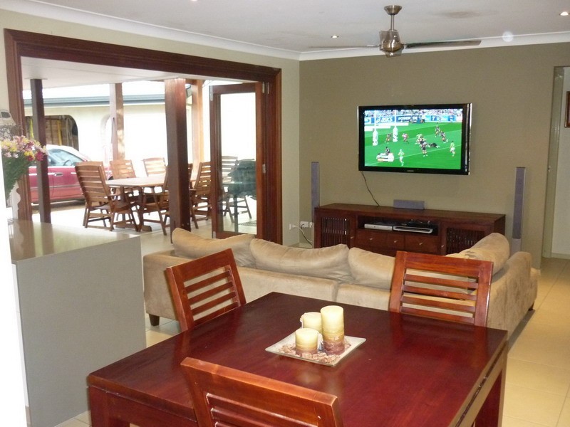 7 Willis Court, Mermaid Waters QLD 4218