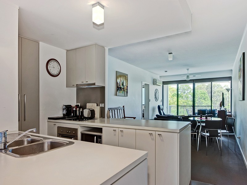 204/25 Dix Street, Redcliffe QLD 4020