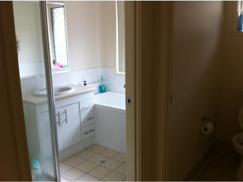 27 Orangetip Crescent, Calamvale QLD 4116