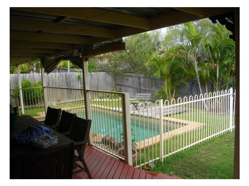5 Jewell Court, Regents Park QLD 4118