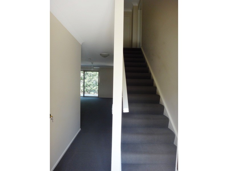 18/757 Ashmore Road, Ashmore QLD 4214