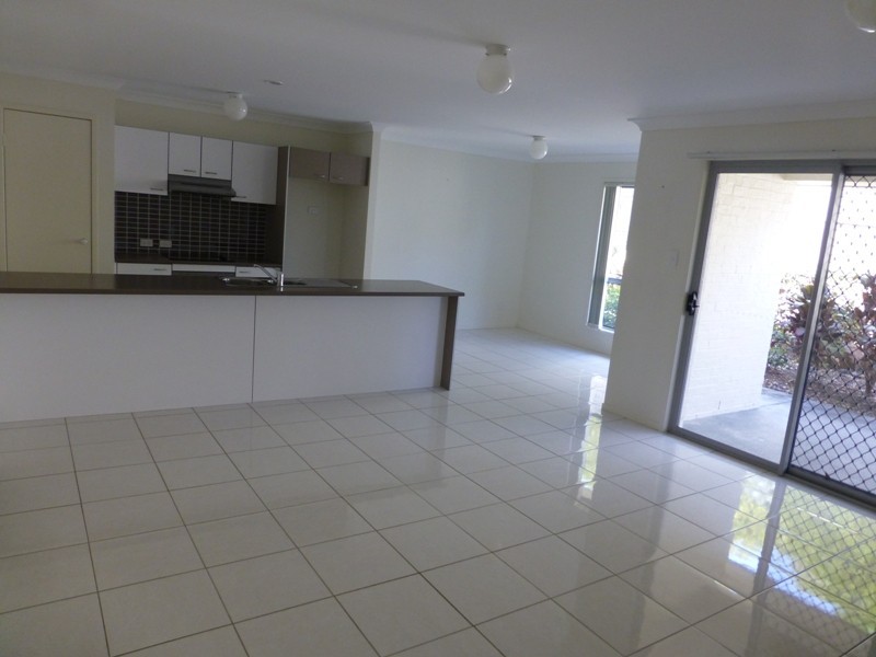 30 Carmarthen Circuit, Pacific Pines QLD 4211