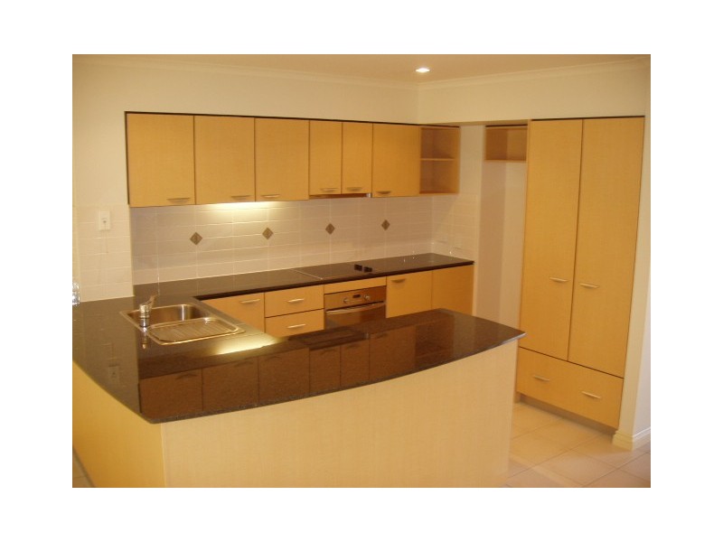 8860/8860 Magnolia Drive East, Hope Island QLD 4212