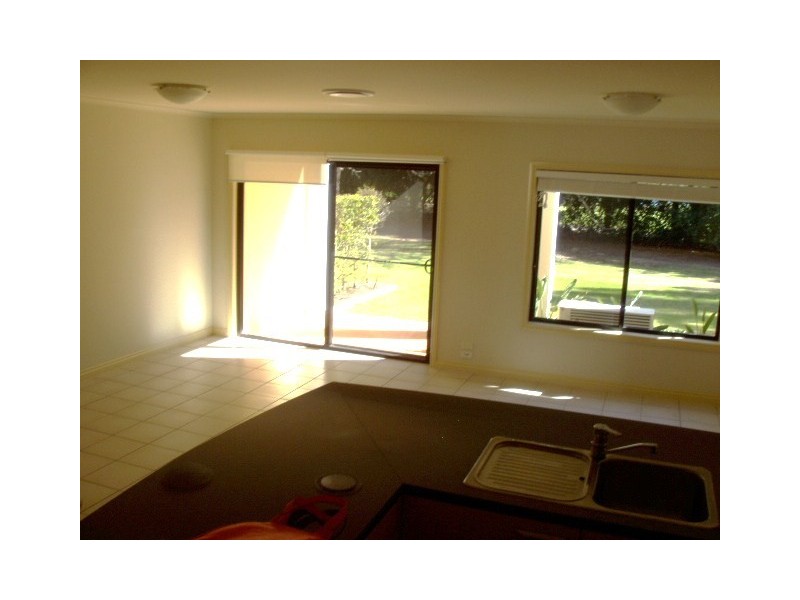 8860/8860 Magnolia Drive East, Hope Island QLD 4212