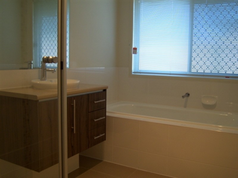 93 School Road, Wynnum QLD 4178