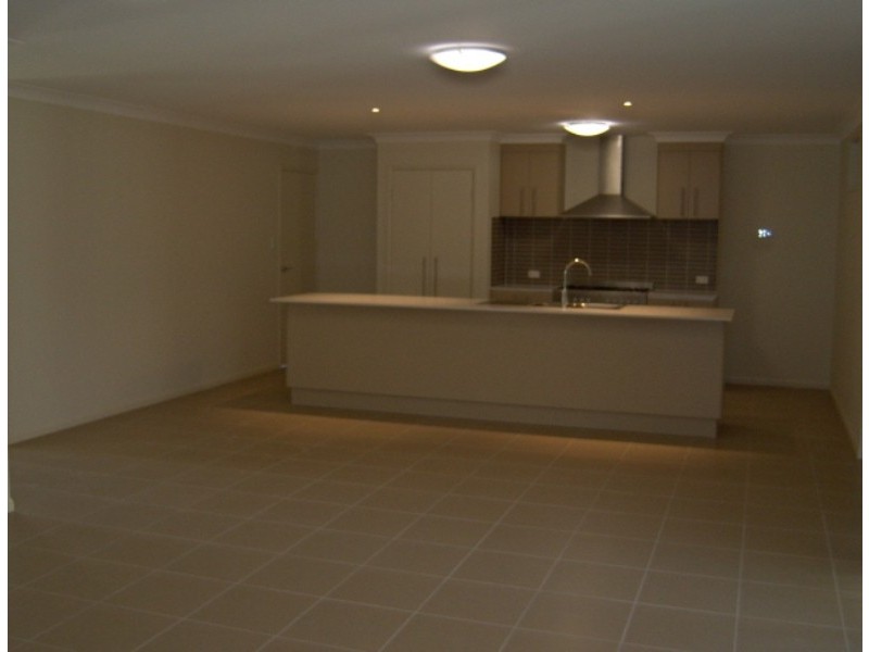 93 School Road, Wynnum QLD 4178