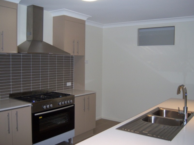 93 School Road, Wynnum QLD 4178