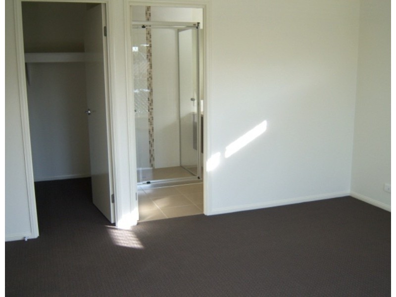 93 School Road, Wynnum QLD 4178