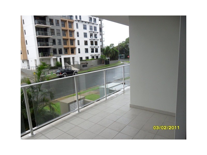 2/1 Sydney Street, Redcliffe QLD 4020
