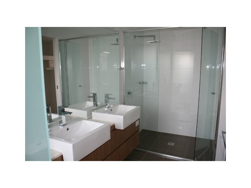 9 Moores Crescent, Varsity Lakes QLD 4227