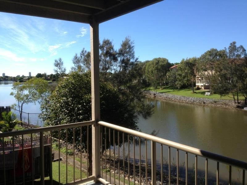 21 Regensberg Close, Varsity Lakes QLD 4227