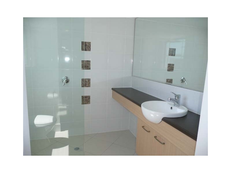 51/10 Grand Parade, Kawana Island QLD 4575