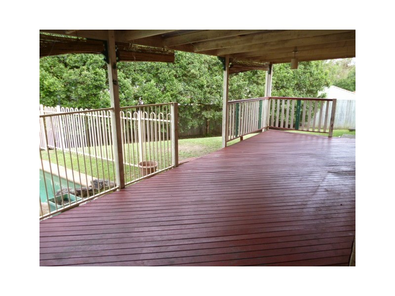 5 Jewell Court, Regents Park QLD 4118