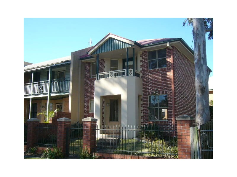 4/18 Tallebudgera Creek Rd,, Burleigh Heads QLD 4220