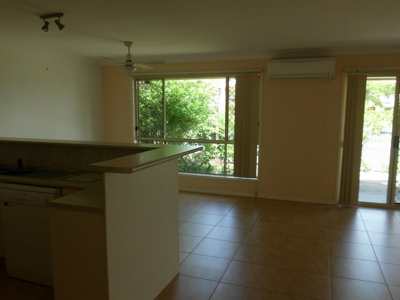 19/2 Brown Street, Labrador QLD 4215