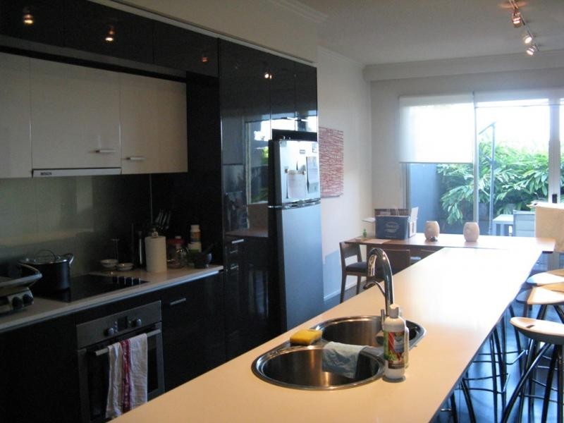 89 Lambert St, Kangaroo Point QLD 4169