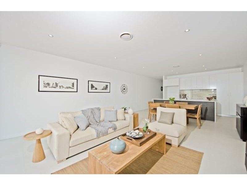 Varsity Lakes QLD 4227