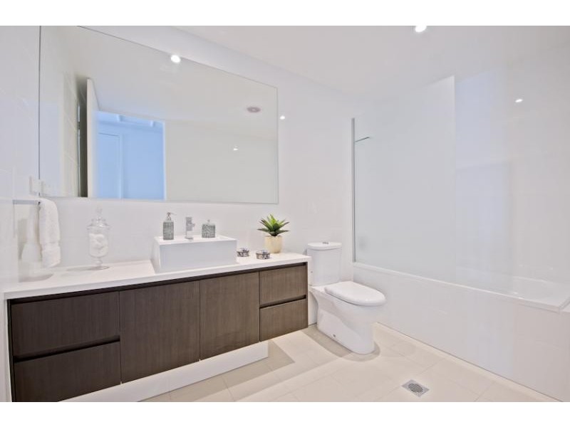 Varsity Lakes QLD 4227