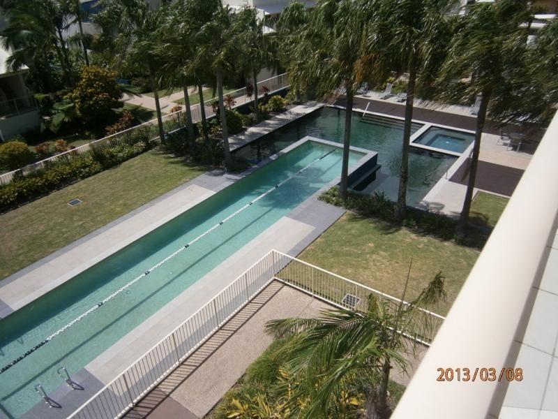 1 Grenada Way, Kawana Island QLD 4575