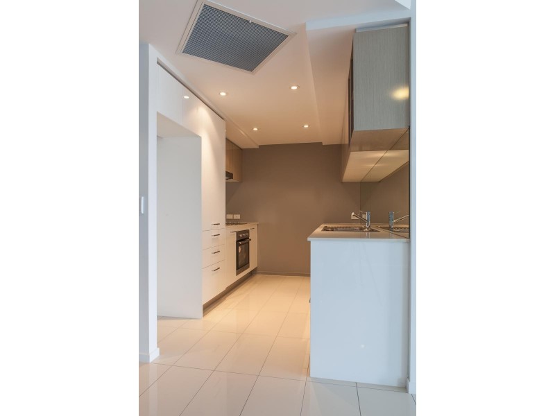 30 Paradise Island, Surfers Paradise QLD 4217