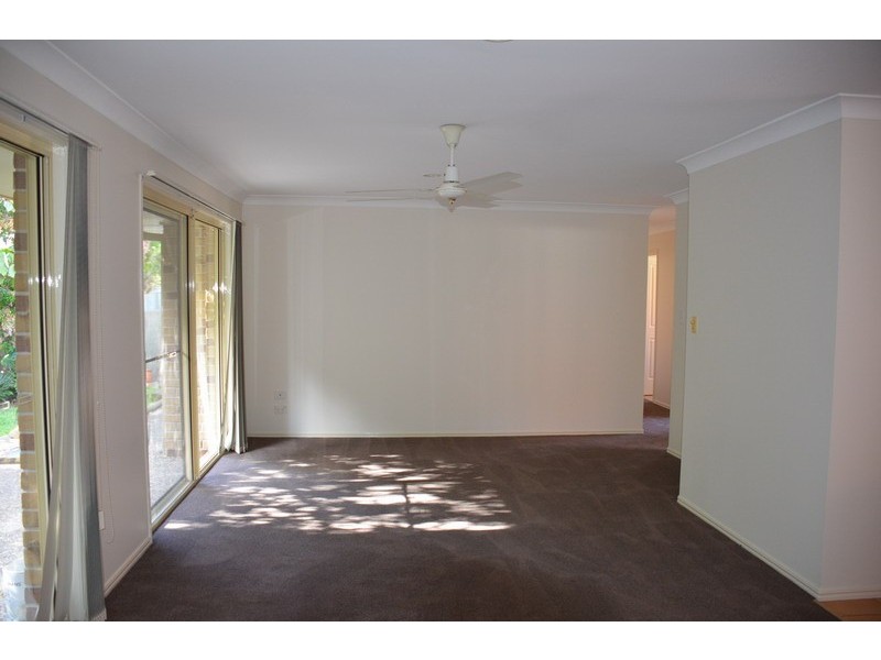 6 Yamie Ave, Varsity Lakes QLD 4227