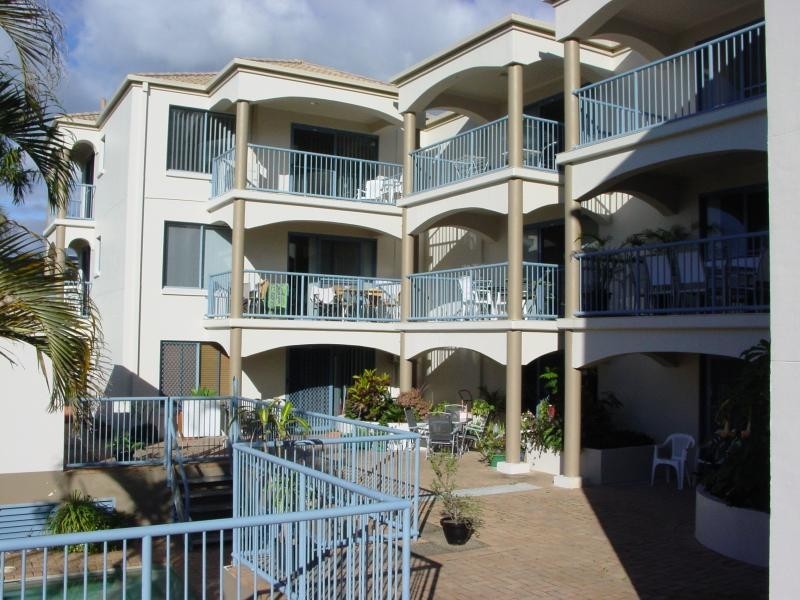 6/103-105 Frank Street, Labrador QLD 4215