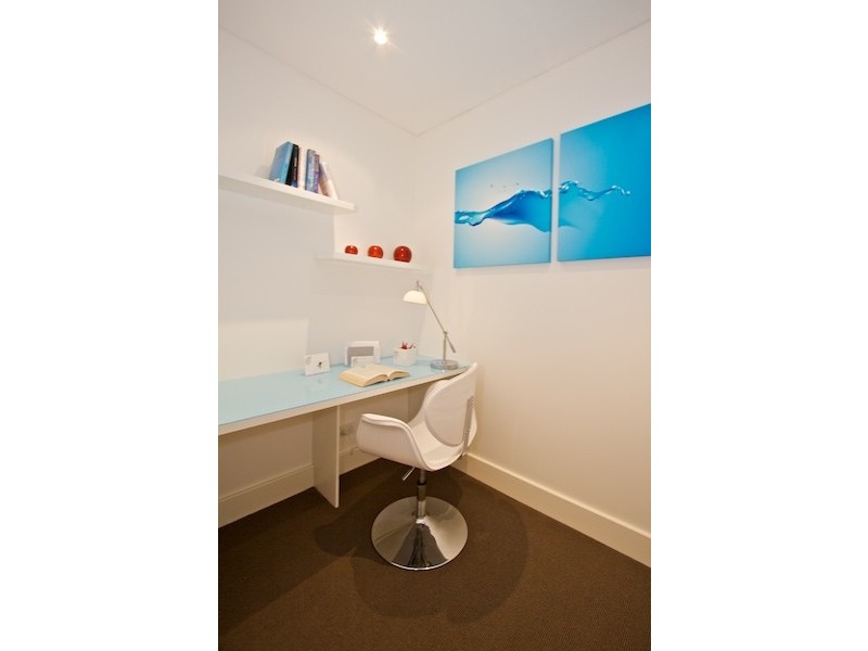 801/2 Creek Street, Coolangatta QLD 4225